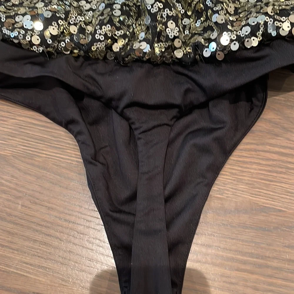 Gold sequin body suit XS - Picture 4 of 6